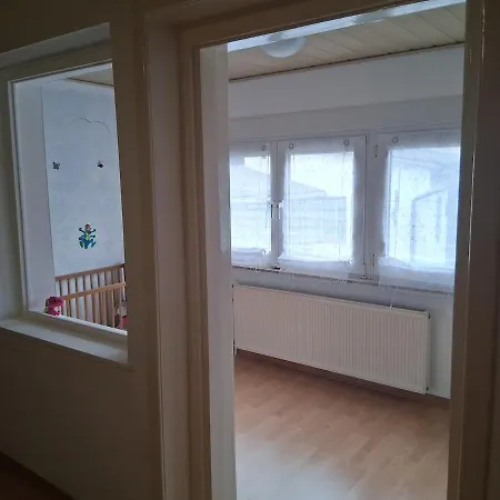Mit Kindernische Ober-Mörlen