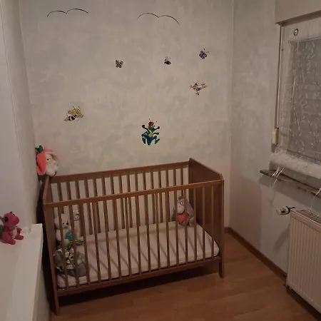 アパート Mit Kindernische *